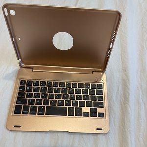 Rose gold I pad case NWOT